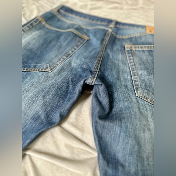 Christian Audigier Denim Men’s Slightly Distressed Jeans. Size 34 x 32 - Picture 9 of 16